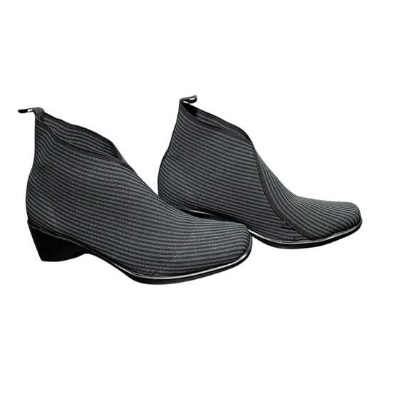 CHARLESTON SHOE CO. Lower King LK Black Ankle Boot Sz-7 - Picture 2 of 4